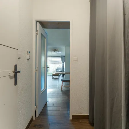 Apartment Joli A 400 M De La *