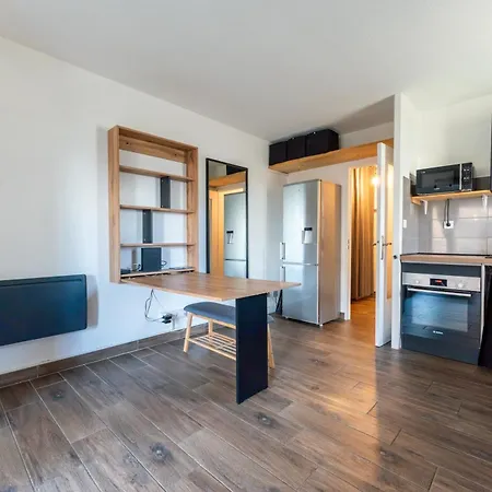 Joli A 400 M De La * La Ciotat